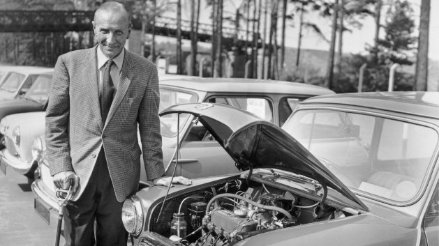 MINI Durabilité - La MINI devient électrique - 1959 Sir Alec Issigonis