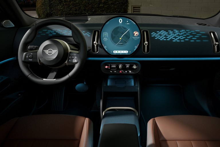 All-electric MINI Countryman - intérieur - tableau de bord